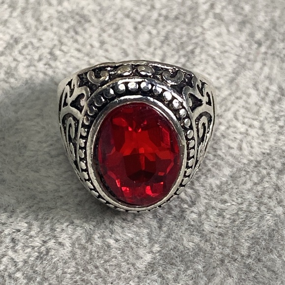 Other - Silvertone Men’s Ring: Celtic-Inspired Filigree Design w/Red Oval Stone - Size 8